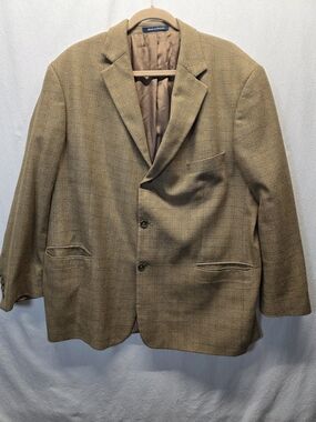 52%silk 48%wool classic brown sport coat featuring a windowpane plaid pattern